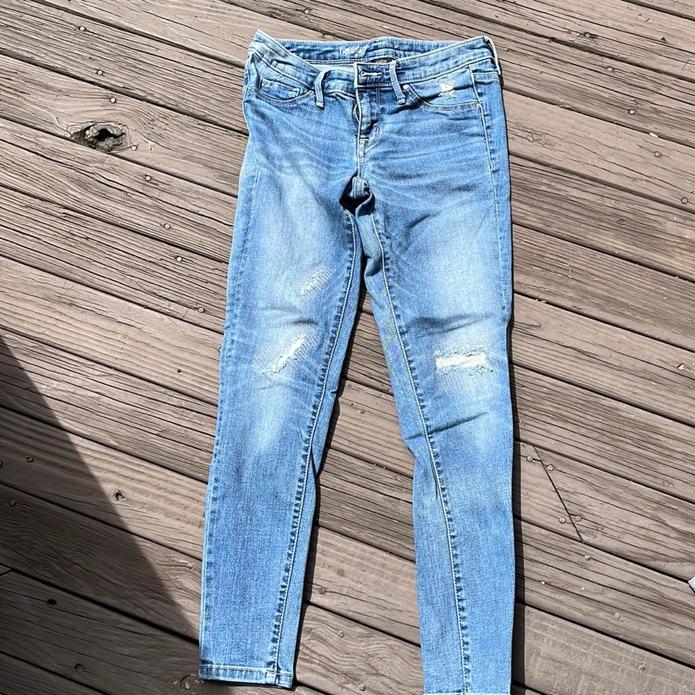 Mossimo denim mid-rise jeggings.